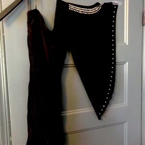 They’re all in great condition. Size small.